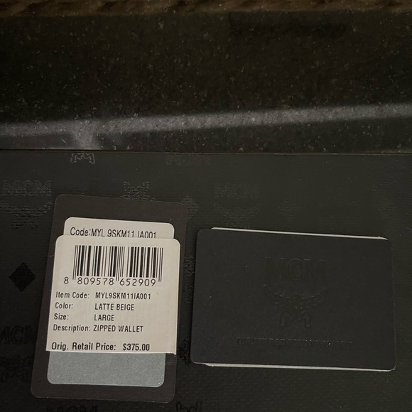 MCM Large Zipped Wallet!!! - Picture 5 of 6